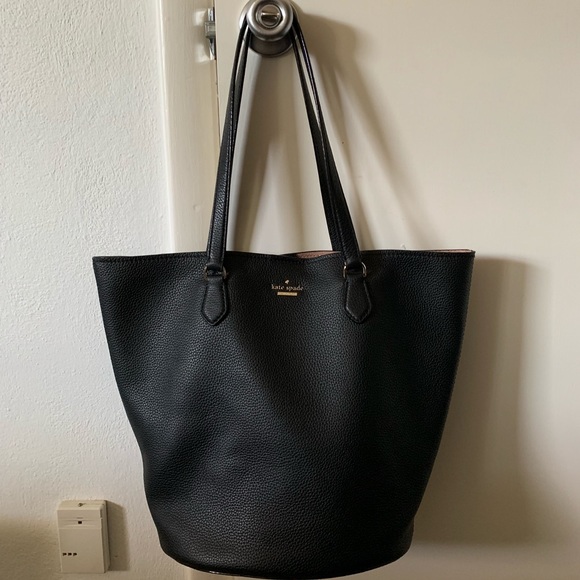 kate spade Handbags - Kate Spade Large Black and Tan Leather Tote